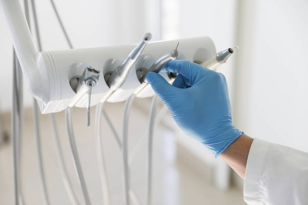 Professional Emergency Dentist technician working in North Madison, OH
